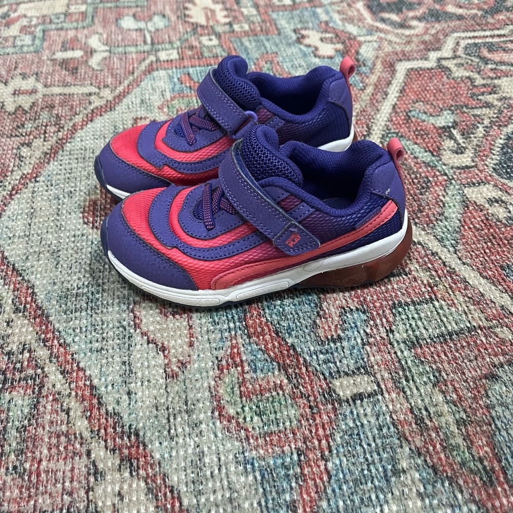 Stride Rite Purple & pink Light up Kids Sneakers size 10W